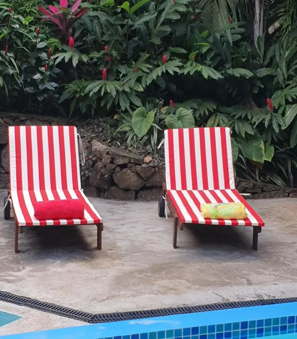 Cashew Nut Grove Chalets Port Glaud 0*,